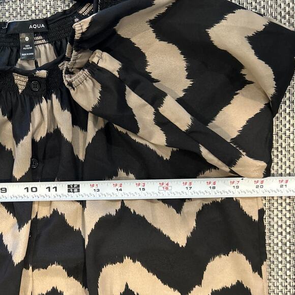 AQUA BLOOMINGDALES Zig Zag Black Beige Crew Neck Button Up Loose Tunic Dress M - Picture 4 of 5